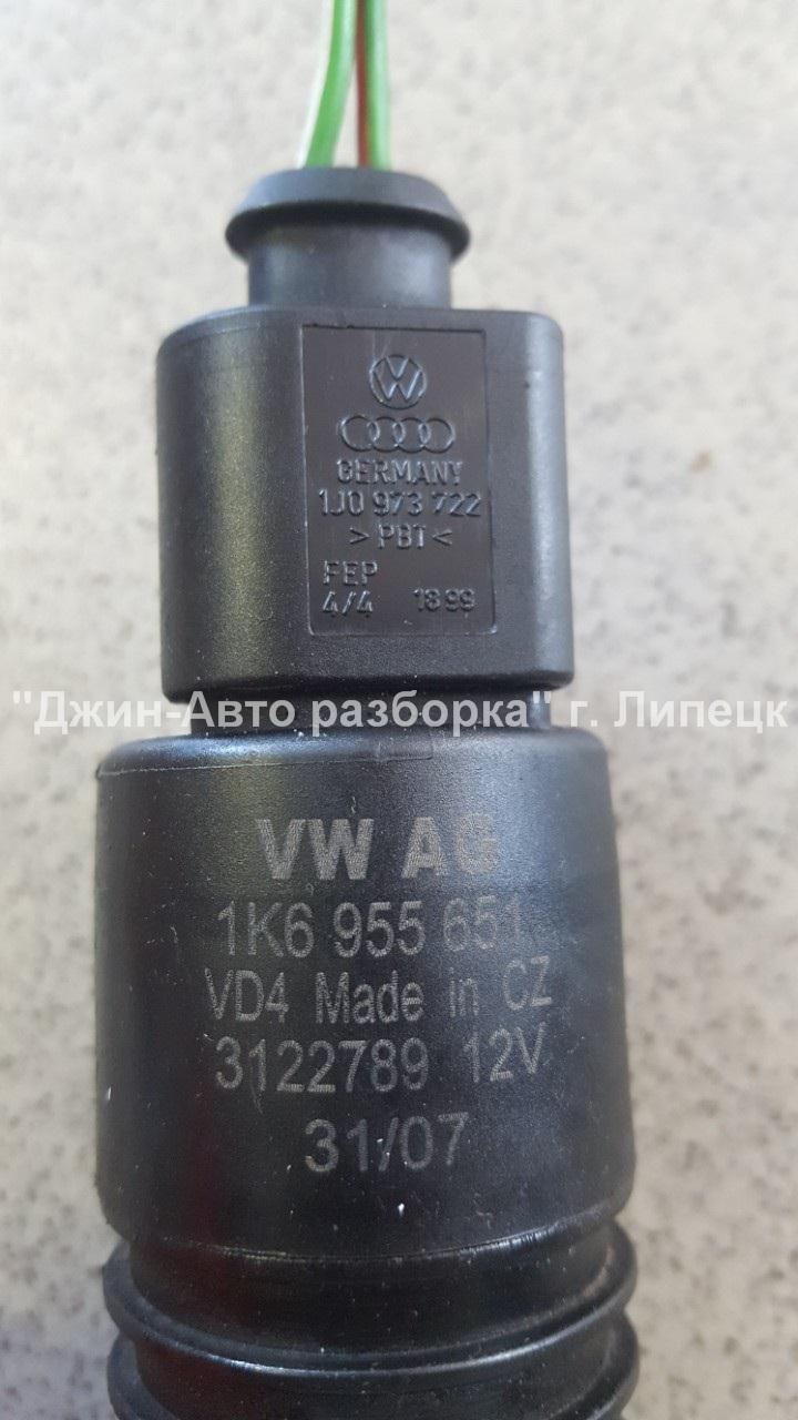 1j0973722 Разъем фишка наноса омывателя Volkswagen Passat (B6) 2005-2010